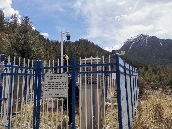貼心售后：我司技術人員到甘肅祁連山國家級自然保護區進行設備巡檢